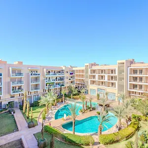 Royal Deluxe Silver - Marrakech, Luxe Pool View Apartment